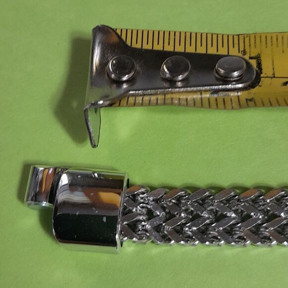 Silver Unisex 8" Herringbone Magnetic Bracelet...NEW - Picture 3 of 7